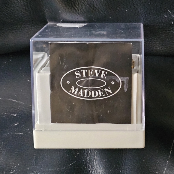 Steve Madden Women's Gold and White Chain Watch - Picture 2 of 9